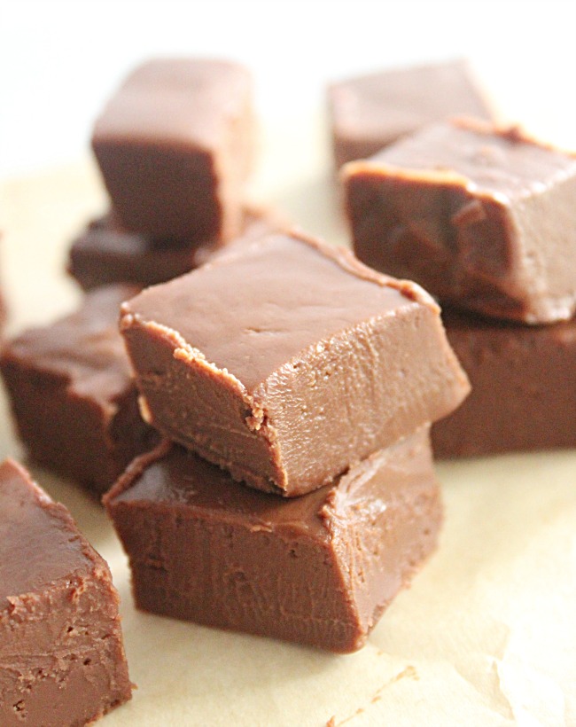 Dairy Free Chocolate Fudge- Big Green House #biggreenhouseblog #fudge #dairyfree #chocolate #nobake #dessert