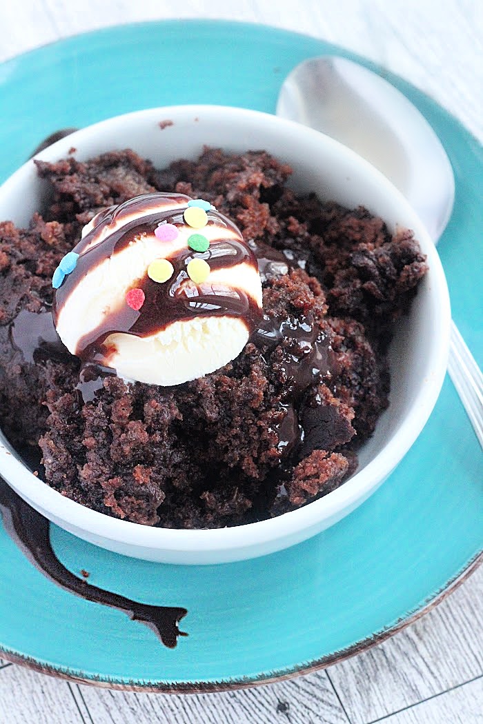 Slow Cooker Chocolate and Peanut Butter Spoon Cake