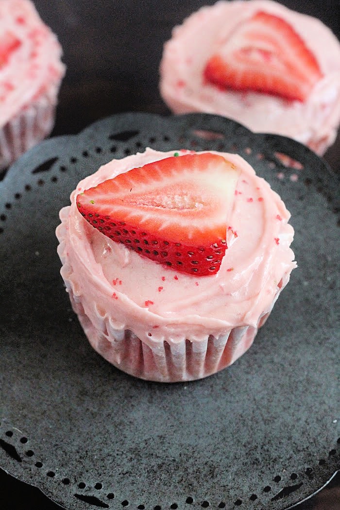 Strawberry Cupcakes with Strawberry Cream Cheese Frosting- Big Green House